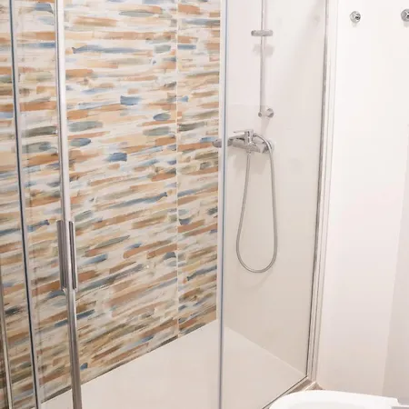 Liana Exclusive Modern Mv16 Apartment